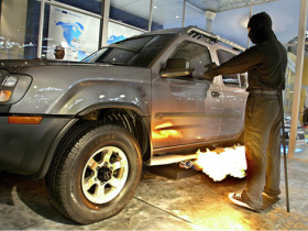 54ca81c3b59bb_-_ignobel-truck-470-0209
